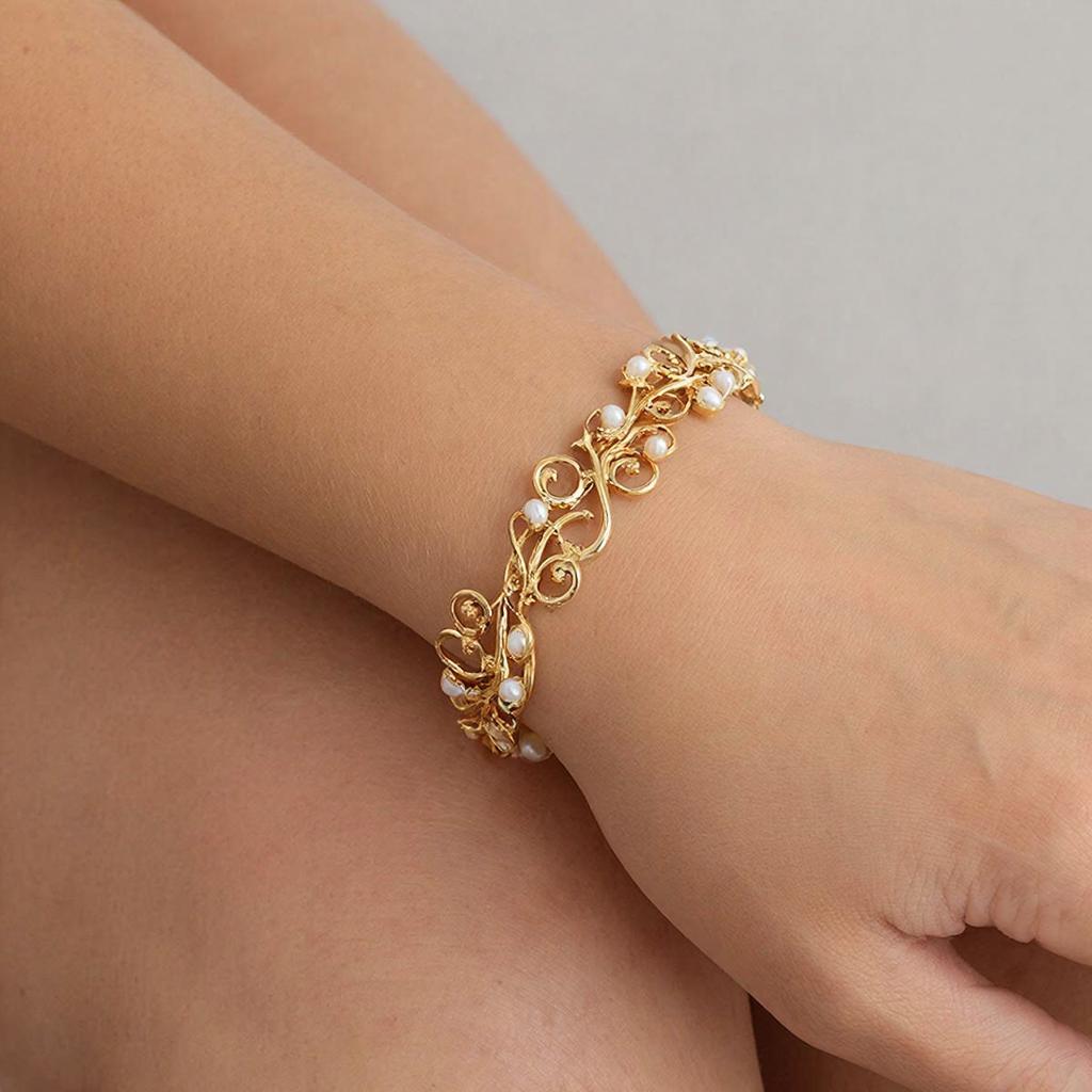 Женский золотой браслет на руку: как выбрать и где купить стильное украшение